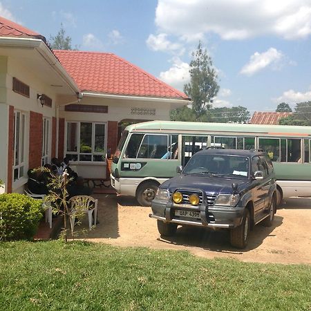 Mubende Hotel Exteriér fotografie